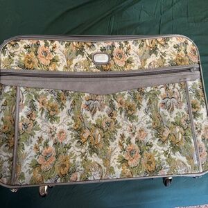 Vintage luggage set